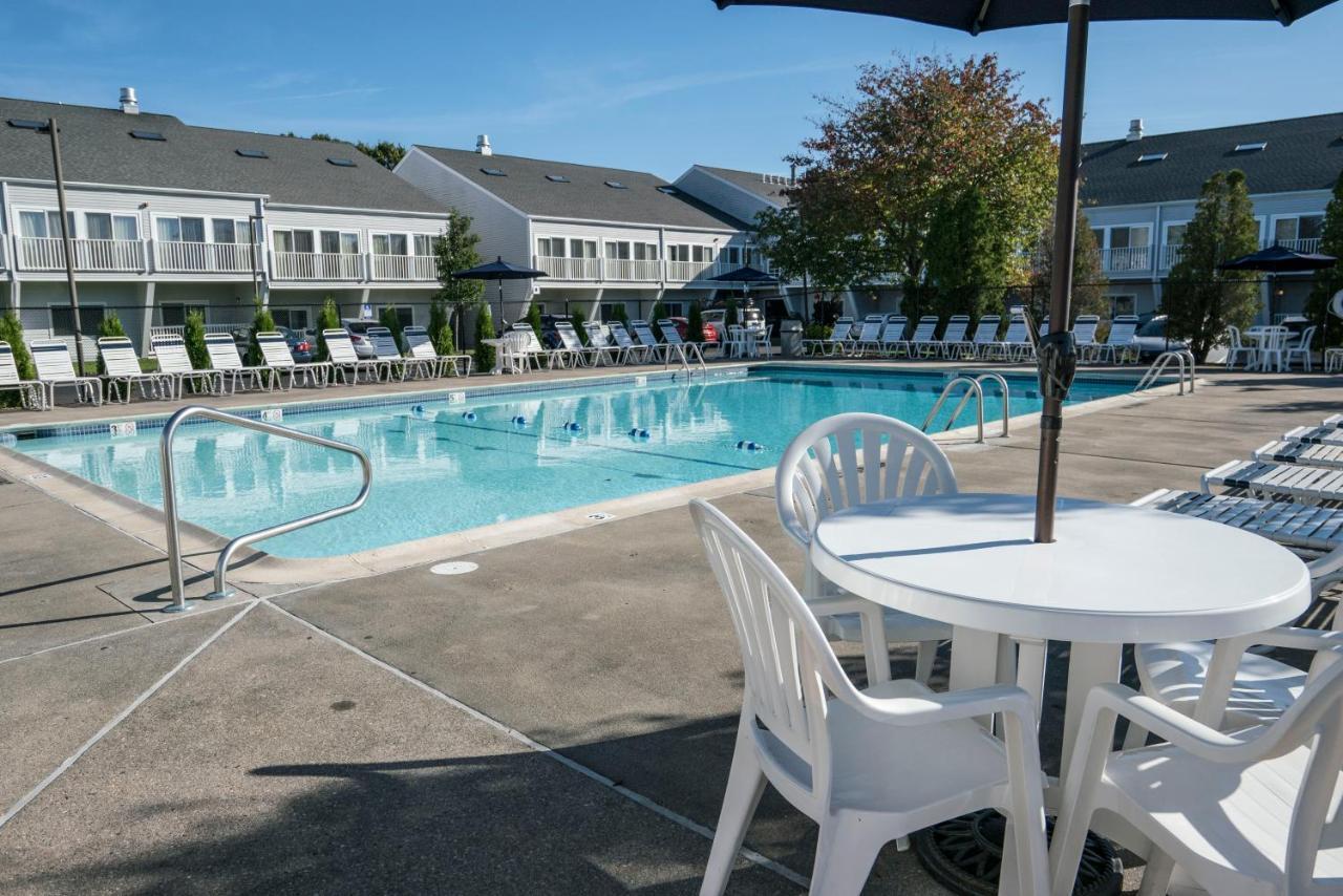 The Cove At Yarmouth Hotel West Yarmouth Exterior foto