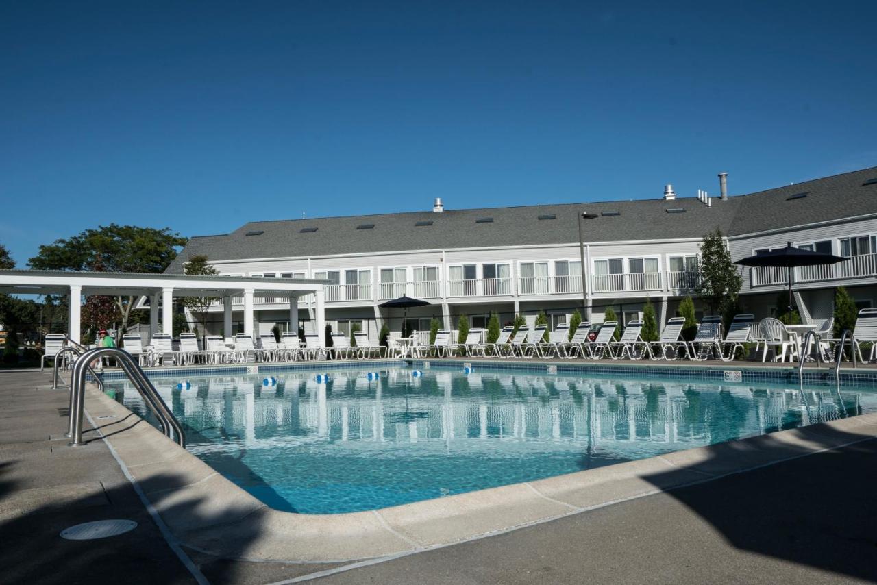The Cove At Yarmouth Hotel West Yarmouth Exterior foto