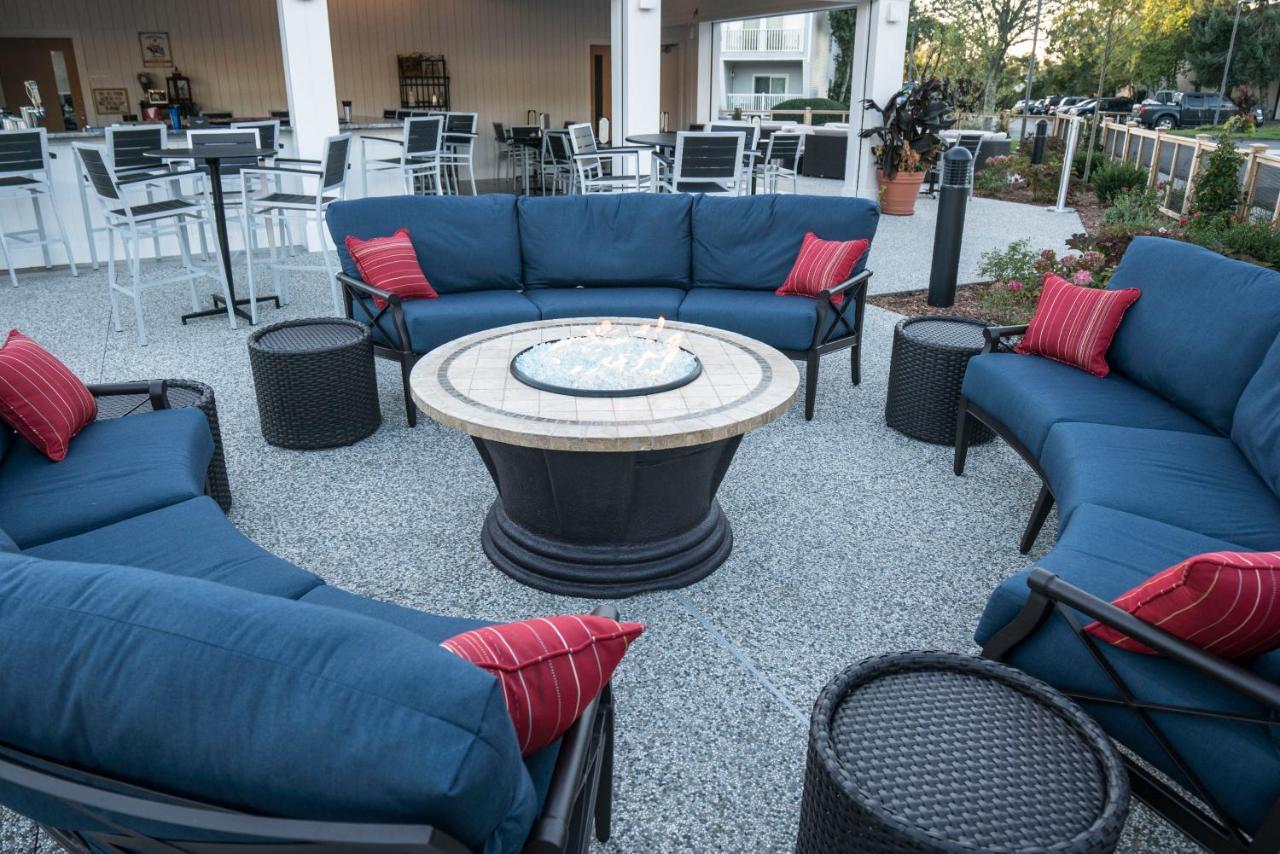 The Cove At Yarmouth Hotel West Yarmouth Exterior foto